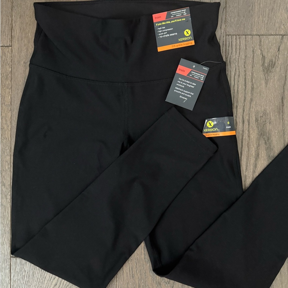 NWT Black High-Waisted 7/8 Ankle Train Leggings